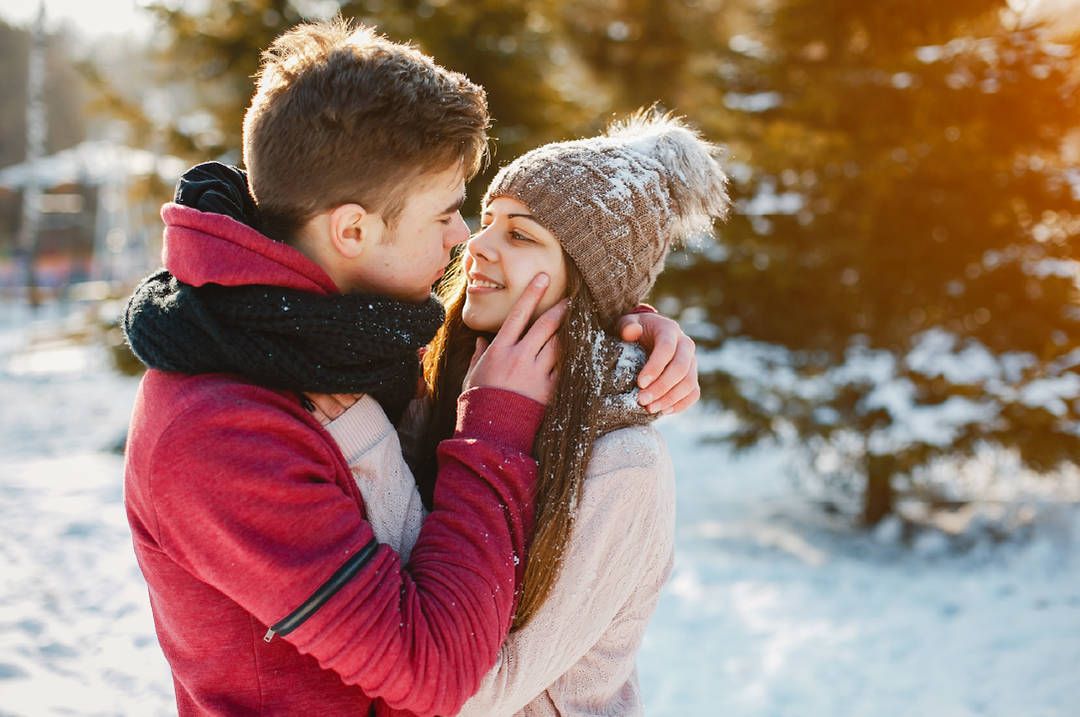 10 idées pour passer un hiver amoureux : le cadeau parfait à glisser sous le sapin